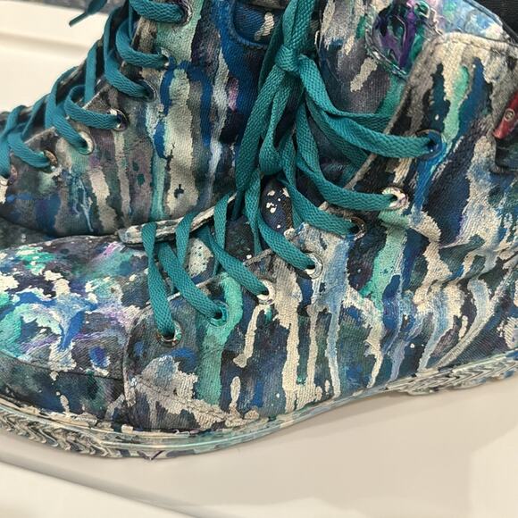 Levi’s Men’s Abstract Handpainted Combat Boots - Picture 3 of 10